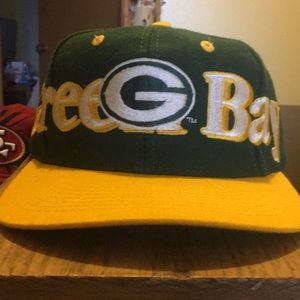VINTAGE LOGO 7 SNAPBACK